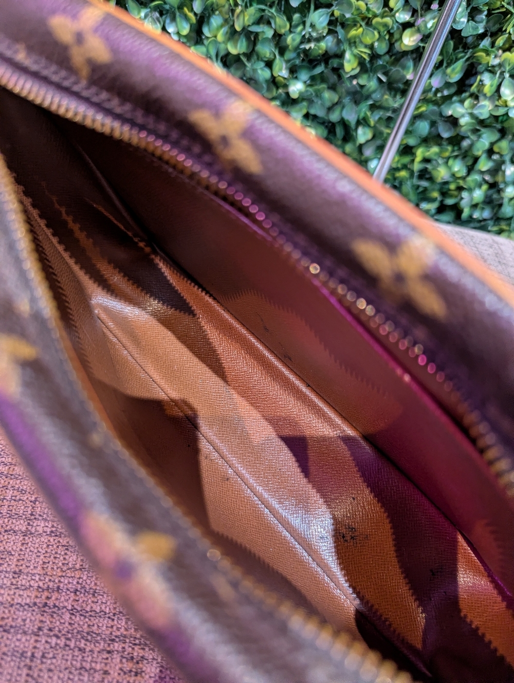Louis Vuitton Compiegne 23 Monogram 100% Authentic - Picture 8 of 9